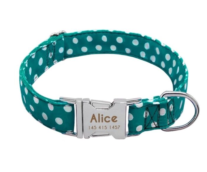 Collar de lunares verde